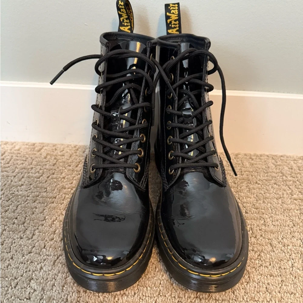 Dr. Martens Zavala Black Patent Leather Lace-Up Combat Boots, women size 7. - Picture 4 of 7